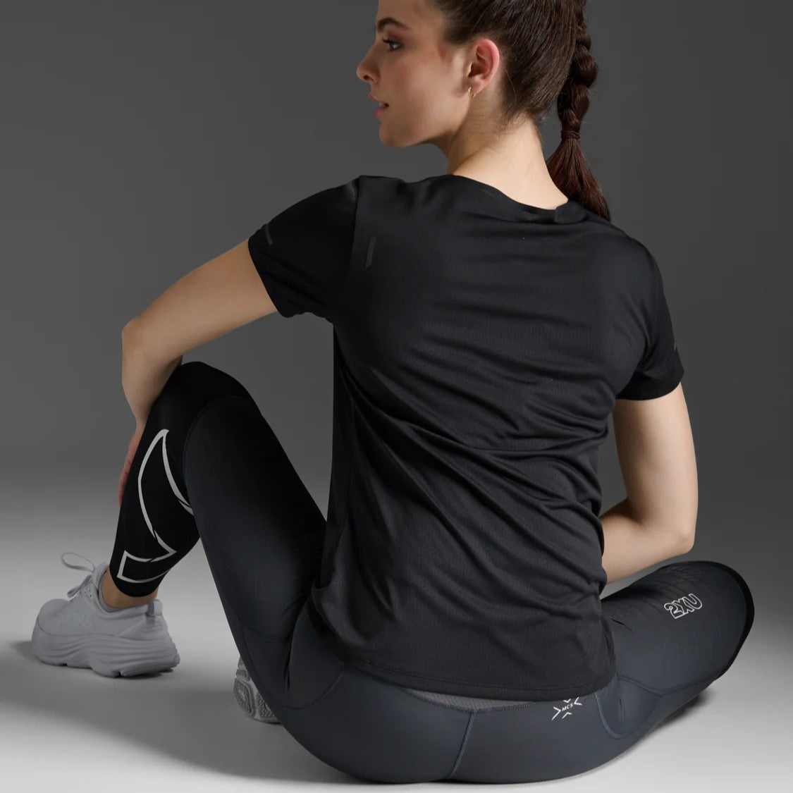 2XU Light Speed Tech Tee | Black / Black Reflective | Womens