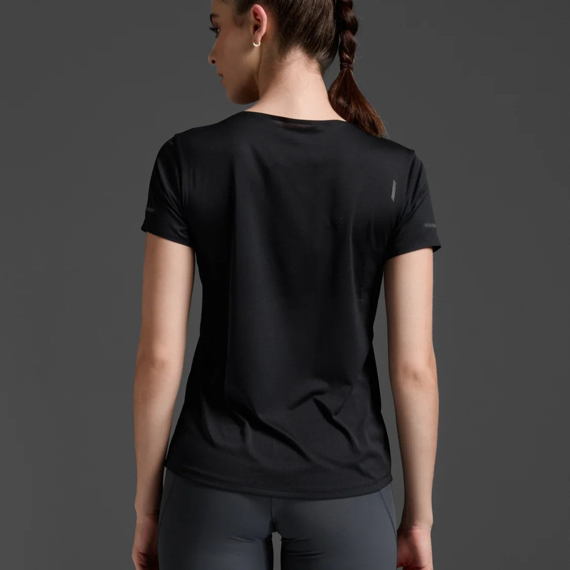 2XU Light Speed Tech Tee | Black / Black Reflective | Womens