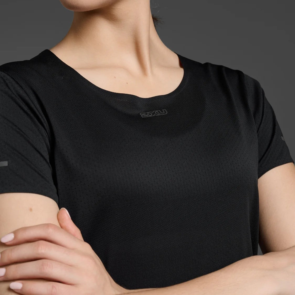 2XU Light Speed Tech Tee | Black / Black Reflective | Womens