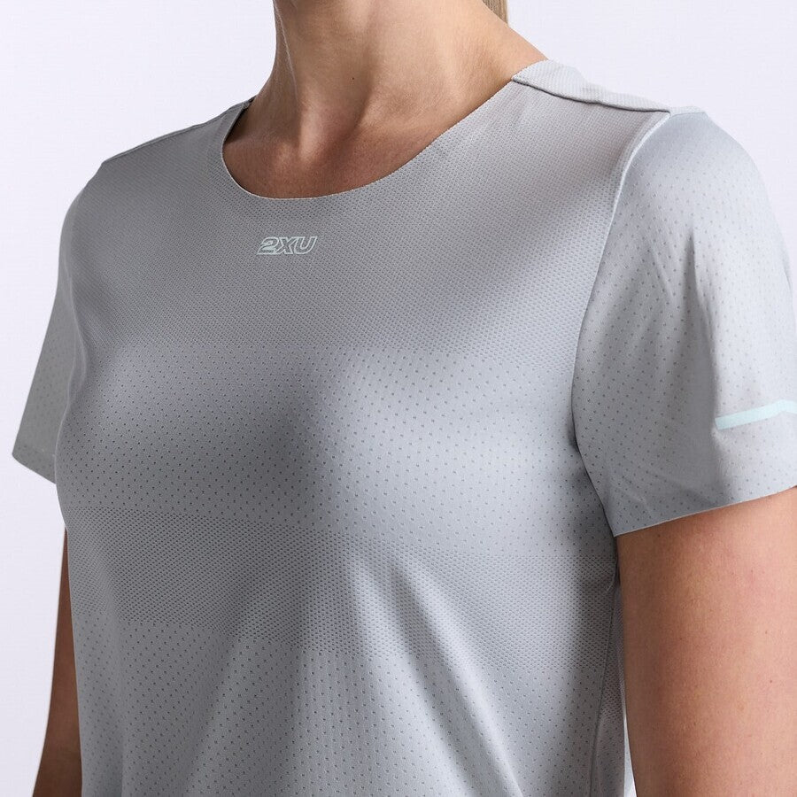 2XU Light Speed Tech Tee | Harbor Mist / Glacier Reflective | Womens