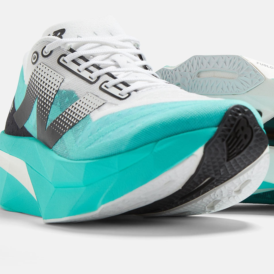 New Balance FuelCell SuperComp Elite v4 | Cyber Jade | Womens