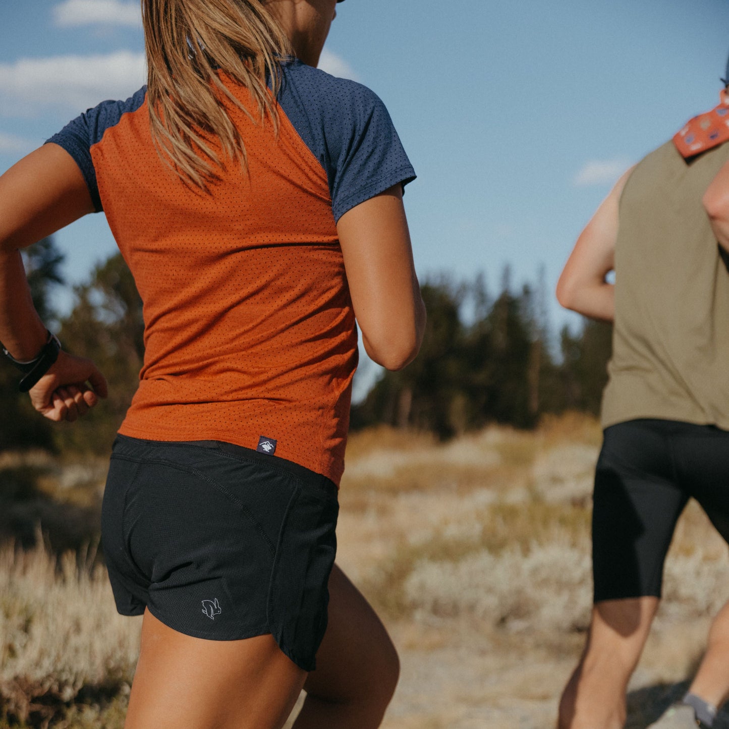 rabbit EZ Tee Perf Trail | Burnt Brick | Womens