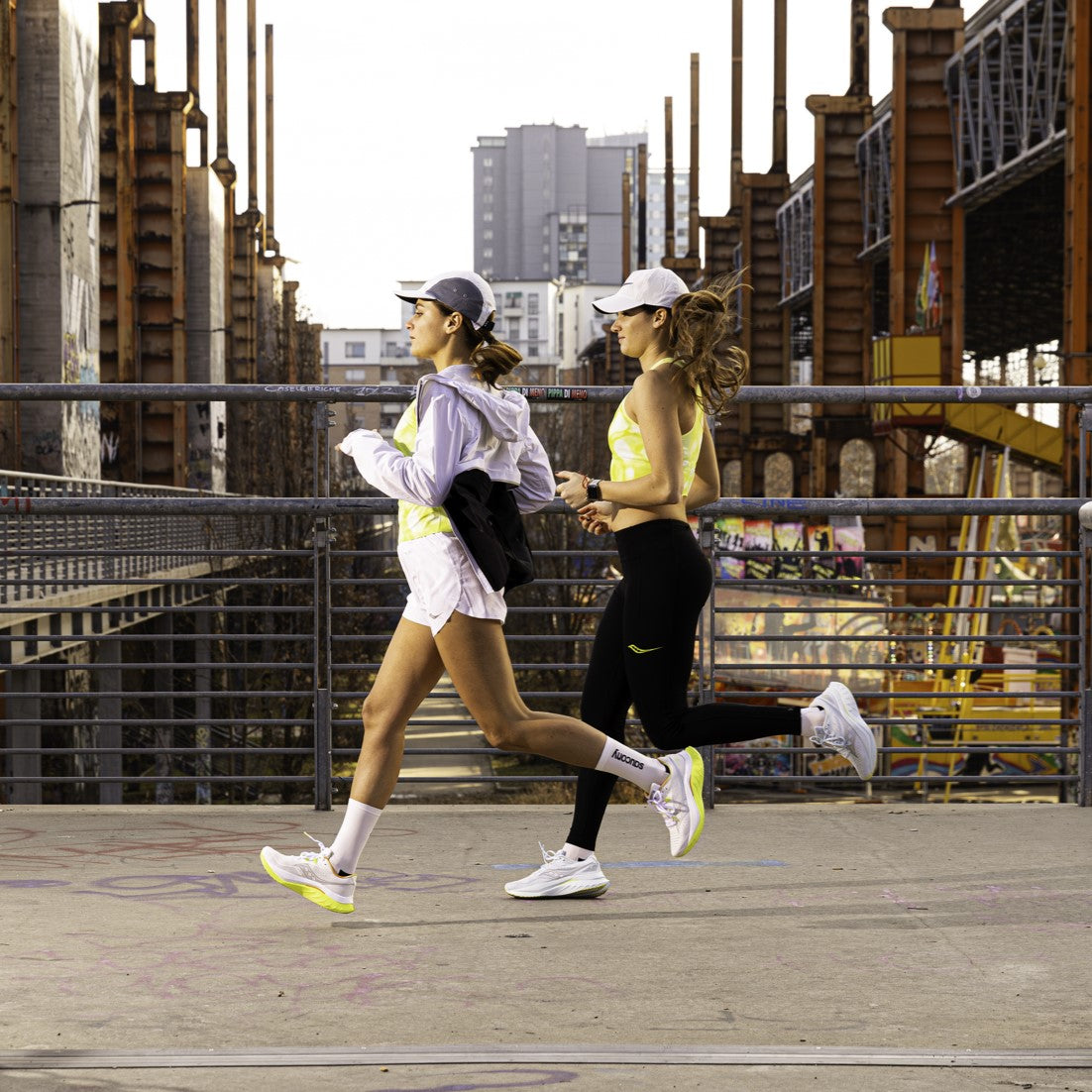 Saucony Endorphin Speed 4 | White / Sunny | Womens